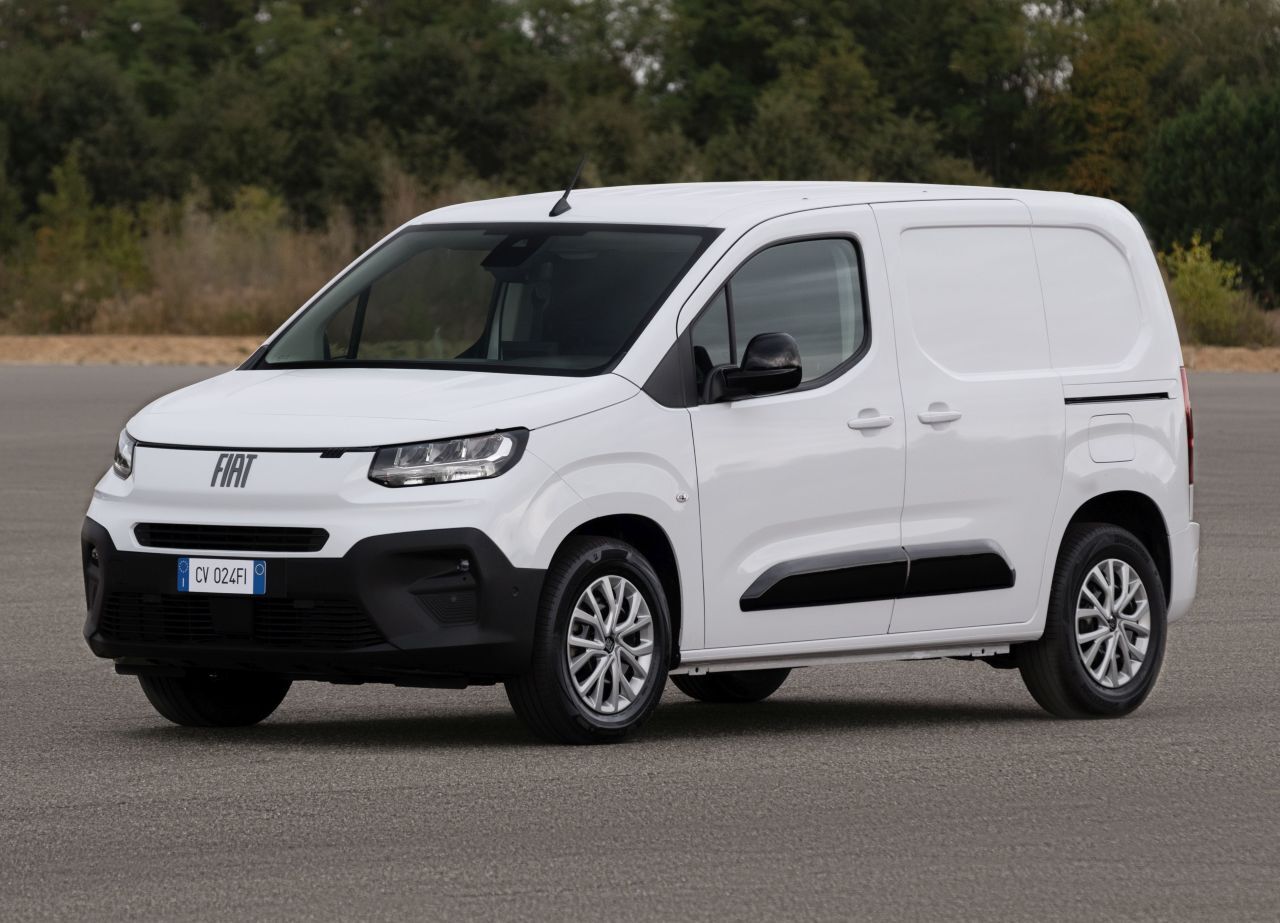 Fiat Doblo in der Elektro-Variante: Bis zu 3,3 m³ Ladevolumen, Raum für zwei Europaletten, 626 Kilo Nutzlast.