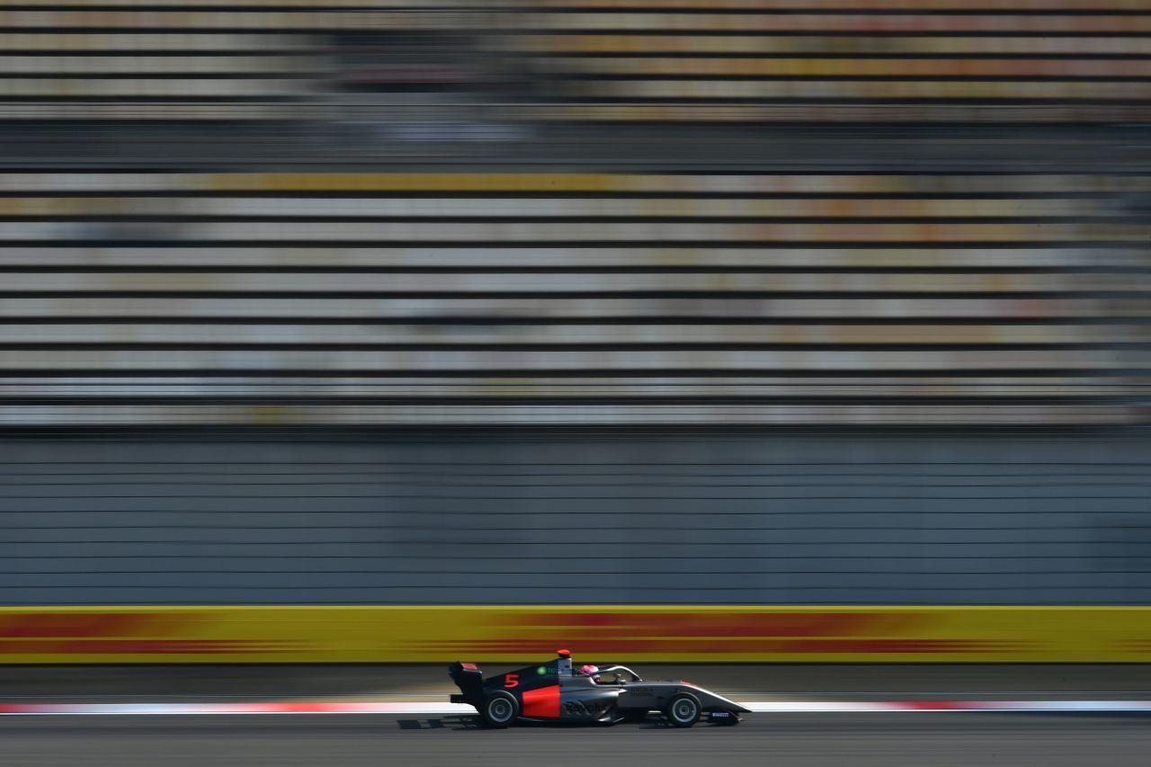 Unsere Botschafterin in China: Emma Felbermayr.