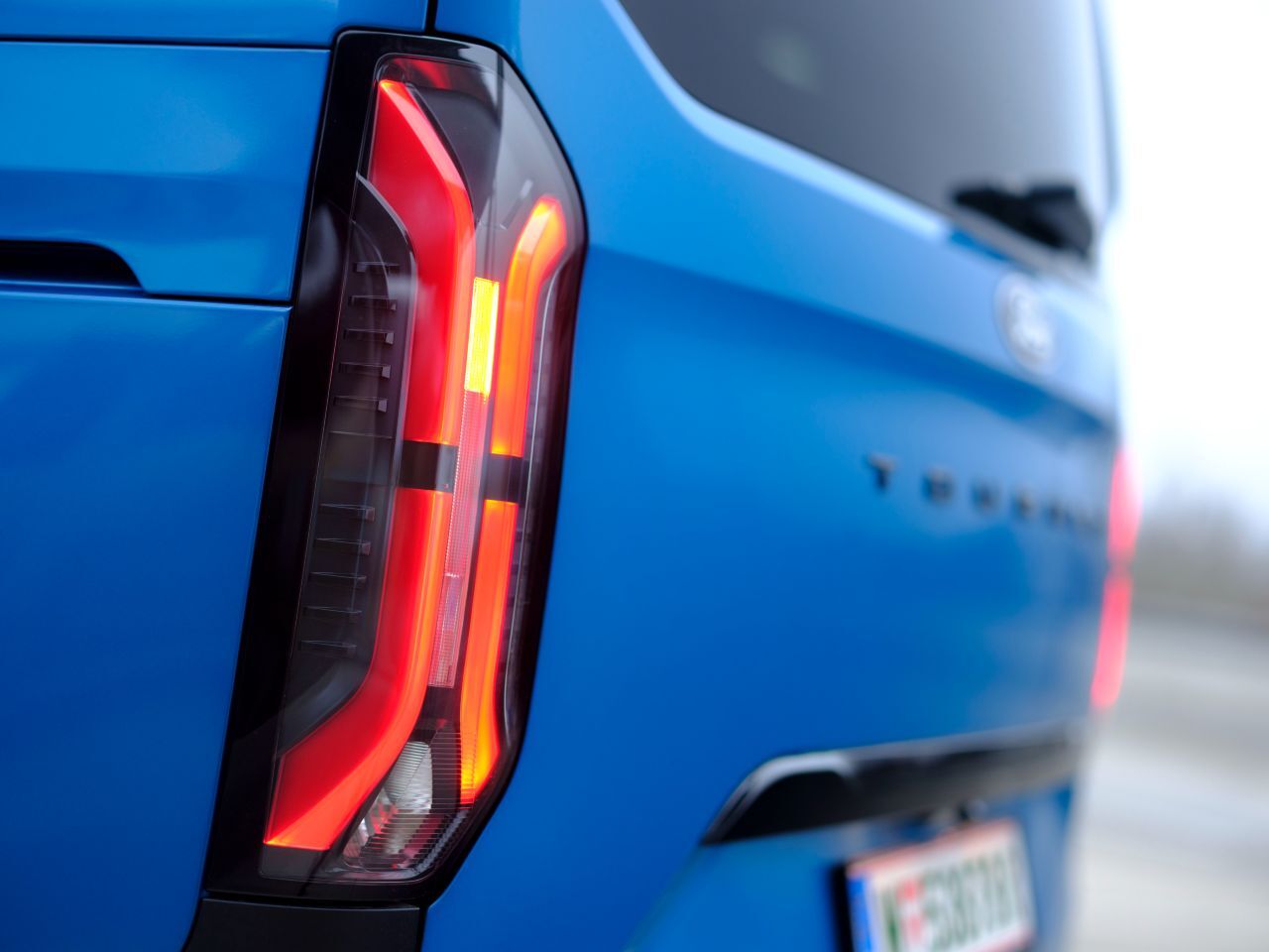 Auffällige Heckleuchten.