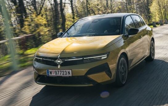 Opel Astra L Facelift 2026: Mit neuer Front, hochwertigem Licht und vier Antriebsarten. - Für immer jung