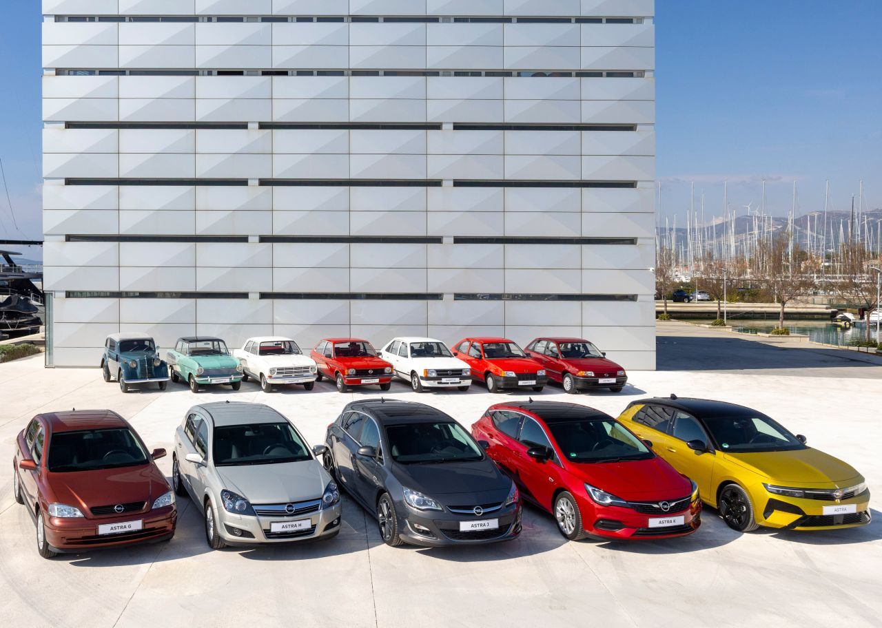 Seit 90 Jahren bespielt Opel die Kompaktklasse, an das Erbe des Kadett anknüpfend ist der aktuelle Astra schon die zwölfte Generation.