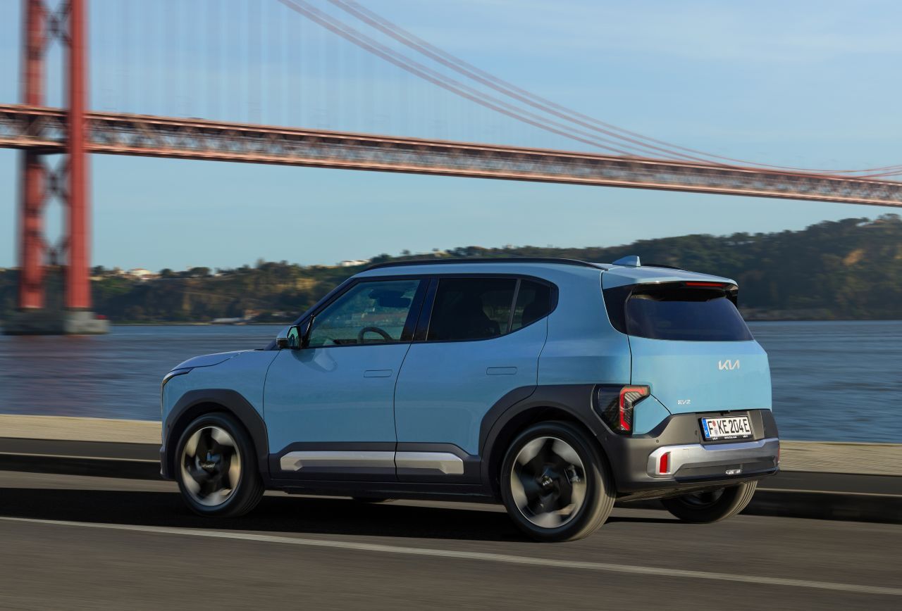 Fazit von Motorprofis-Tester Fabian Steiner: „Strahlt mit seinem Fahrkomfort die Reife von höheren Klassen aus. Ist in der City geradezu perfekt, aber dank guter Reichweite auch zwischen den Städten unterwegs. Preislich kämpferisch.