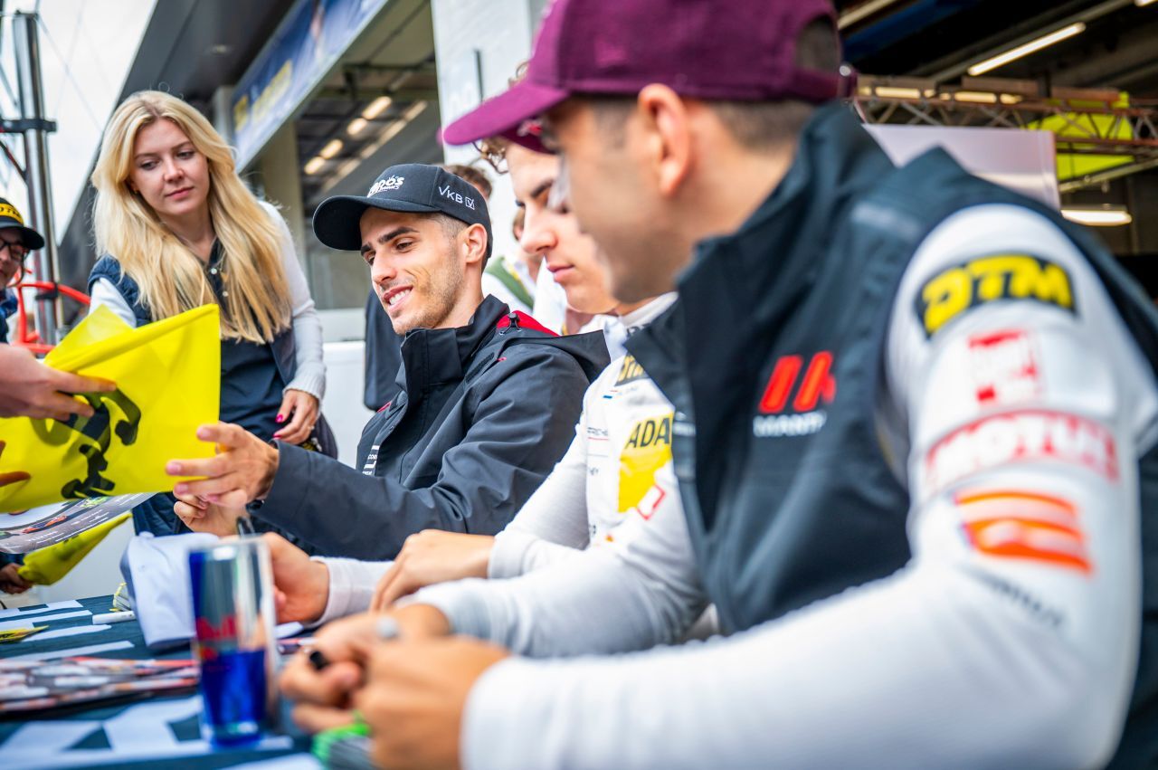 Keine Top-Motorsportklasse ist so nah bei den Fans wie die DTM. Auch deshalb werden in Spielberg wieder Zehntausende kommen, um Thomas Preining und Co. live zu erleben.