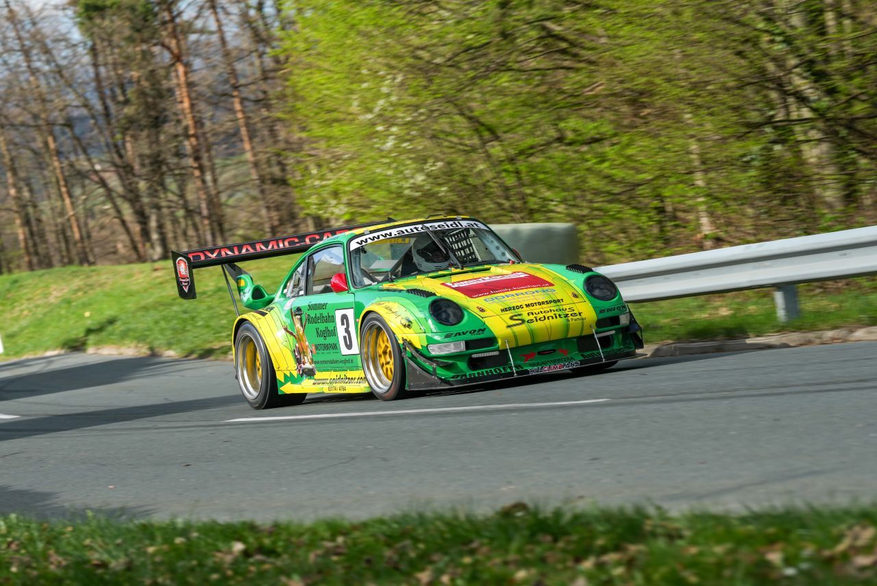 Rupert Schwaiger im Porsche: Mit 77 zum Sieg!