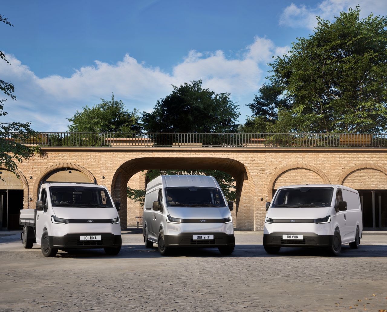 Fazit von Motorprofis-Redakteur Fabian Steiner:  „Der Transit City macht den Preis heiß und schnürt bei den 5,0 bis 5,30 Meter langen Elektro-Nutzfahrzeugen ein zweites, kostenoptimiertes Paket. Als Draufgabe gibt es erstmals in dieser Klasse ein Fahrgestell