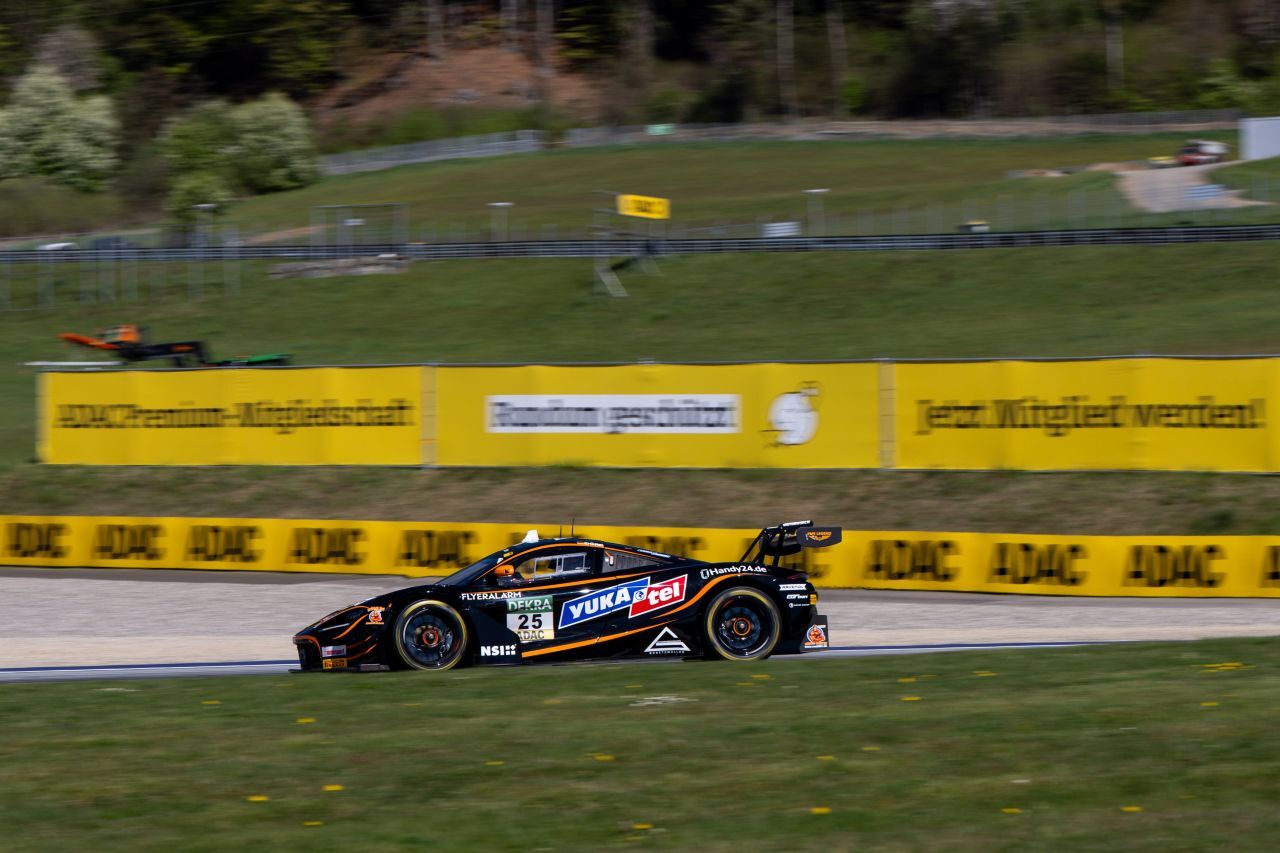 Starker Zweiter im ersten Zeittraining: Ben Dörr (McLaren).