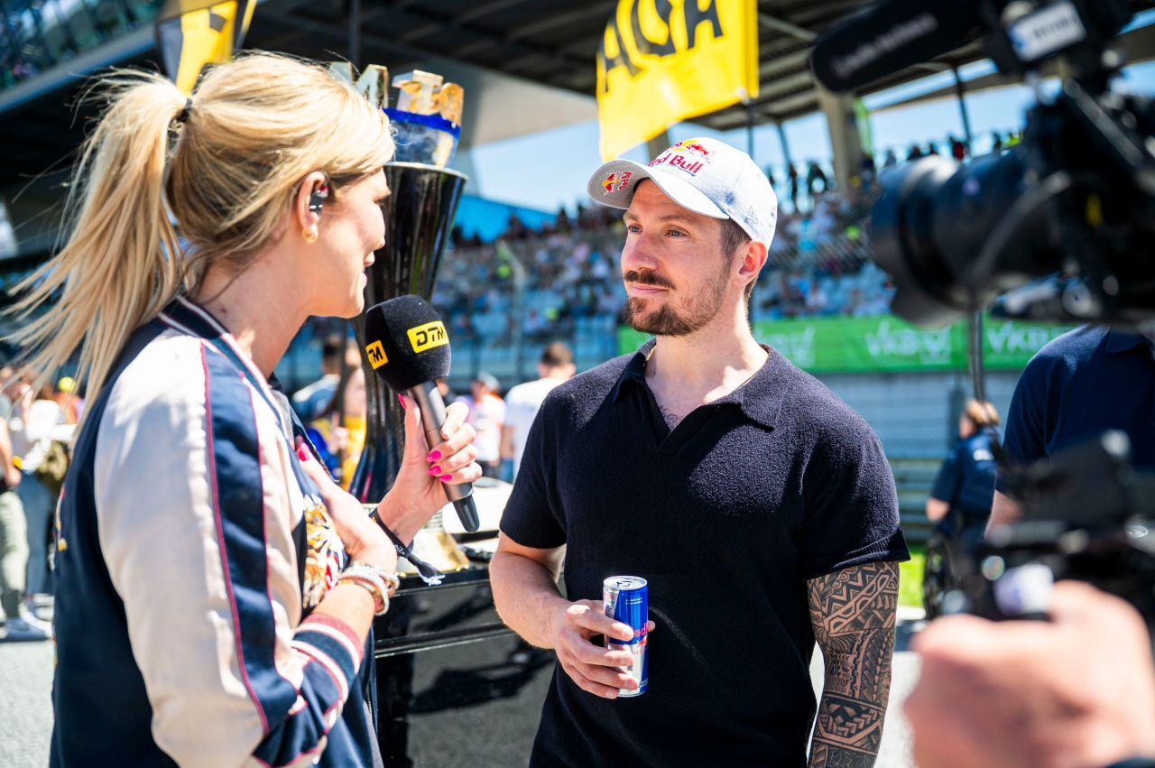 Marcel Hirscher im Interview bei Verena Wriedt.