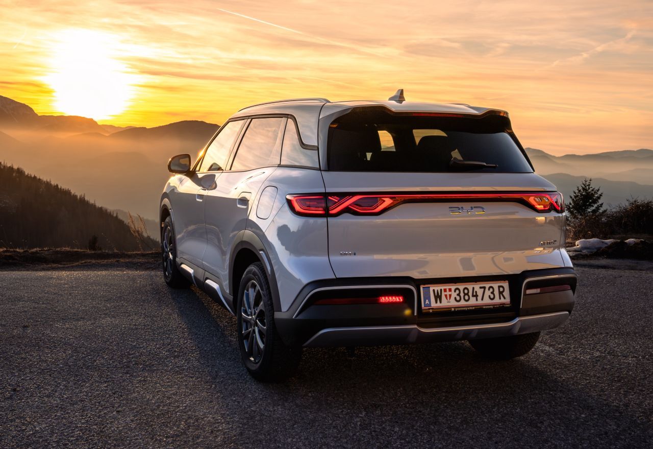 Als Teilzeit-Stromer kommt die neue DM-i-Variante auf bis zu 1.000 Kilometer Gesamtreichweite. Es gibt zwei Leistungsstufen: 166 PS und 212 PS.