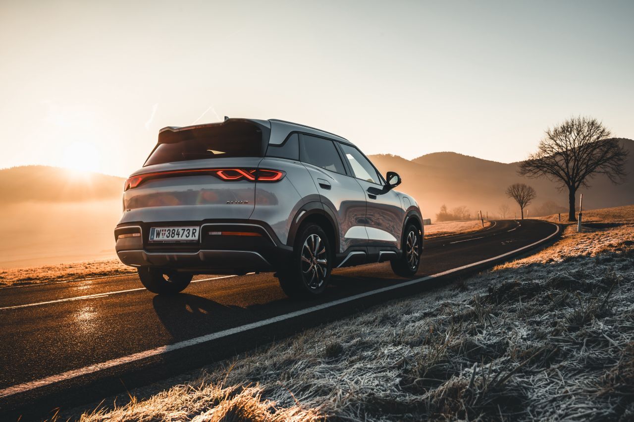Fazit von Motorprofis-Tester Stefan Pabeschitz: „Bei den kleinen Kompakt-SUVs als Plug-in-Hybrid derzeit ohne Gegner. Technisch überzeugt der duale Antrieb mit souveränen Fahrleistungen und niedrigem Praxis-Verbrauch. Und BYD macht beim gebotenen Package ein großzügiges Angebot
