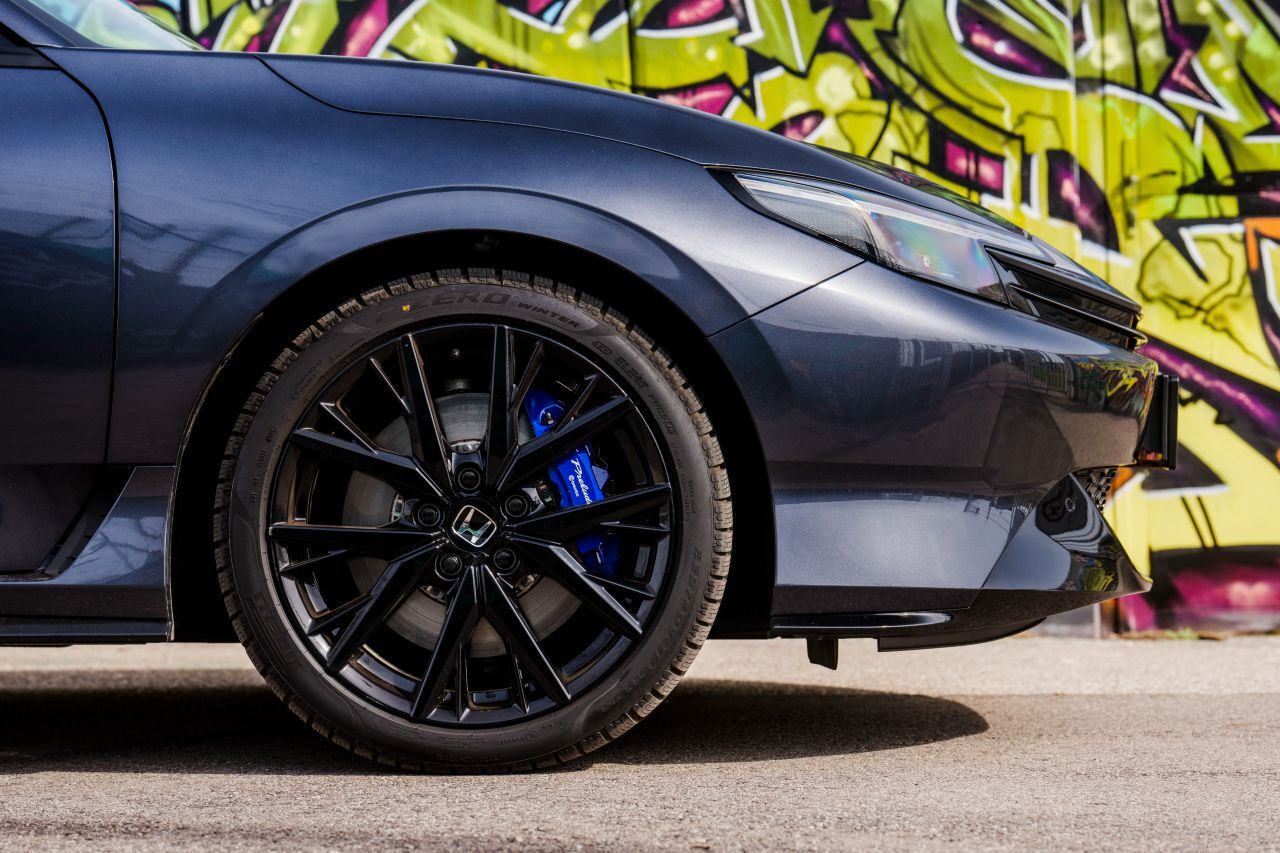 Priorität Aerodynamik: Der Prelude hat eine niedrige Motorhaube …