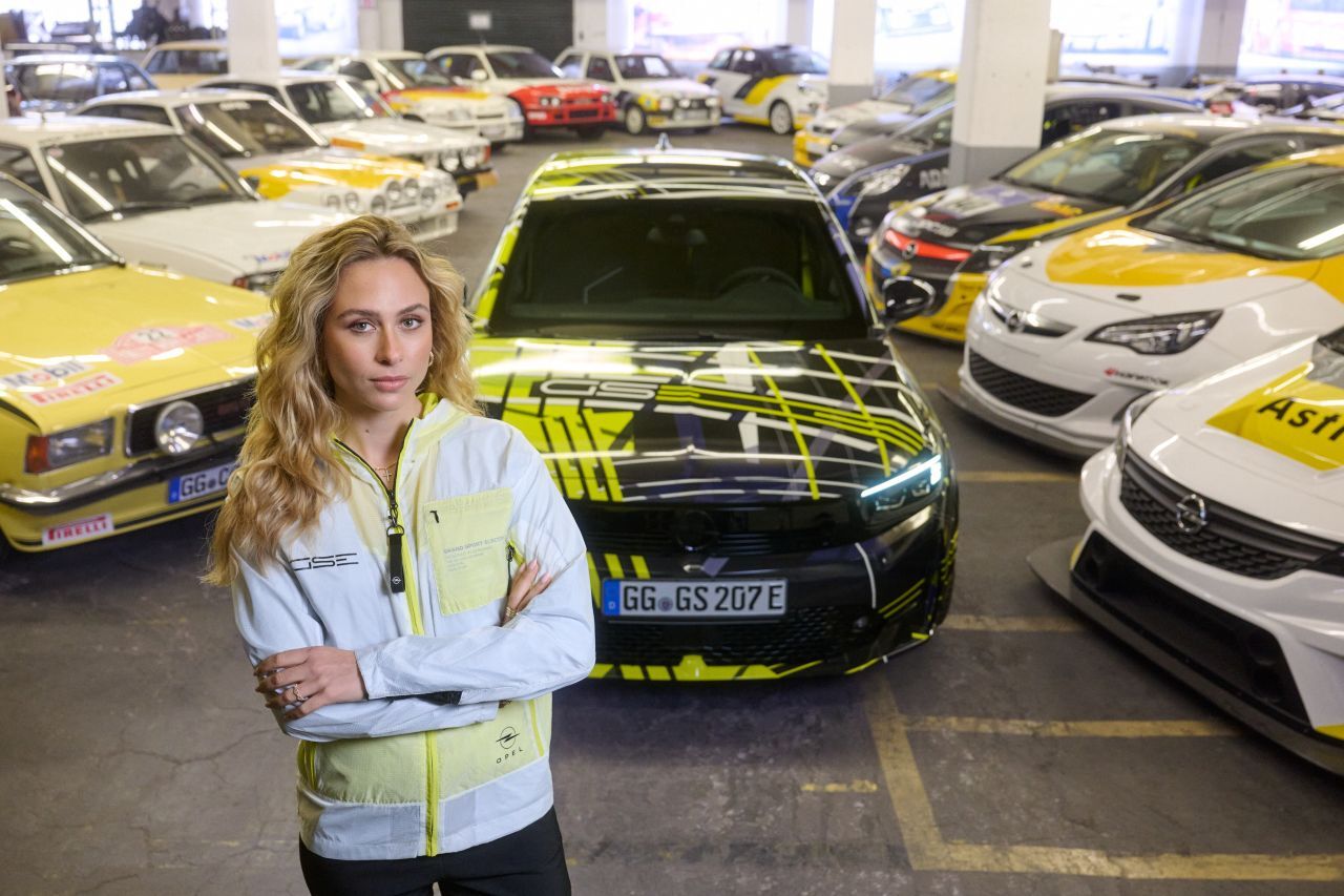 Opel, hier Testfahrerin Sophia Flörsch, will Stellantis in der Formel E vertreten und zugleich die eigene Sport-Geschichte weiterschreiben.