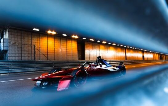 Backstage bei der Formel E am legendären Rundkurs in Monte Carlo: Wie Marken wie Citroen, DS und Co. hier Werbung für die Elektro-Rennserie machen. - Monte Carlo und die Formel E: Es ist Liebe
