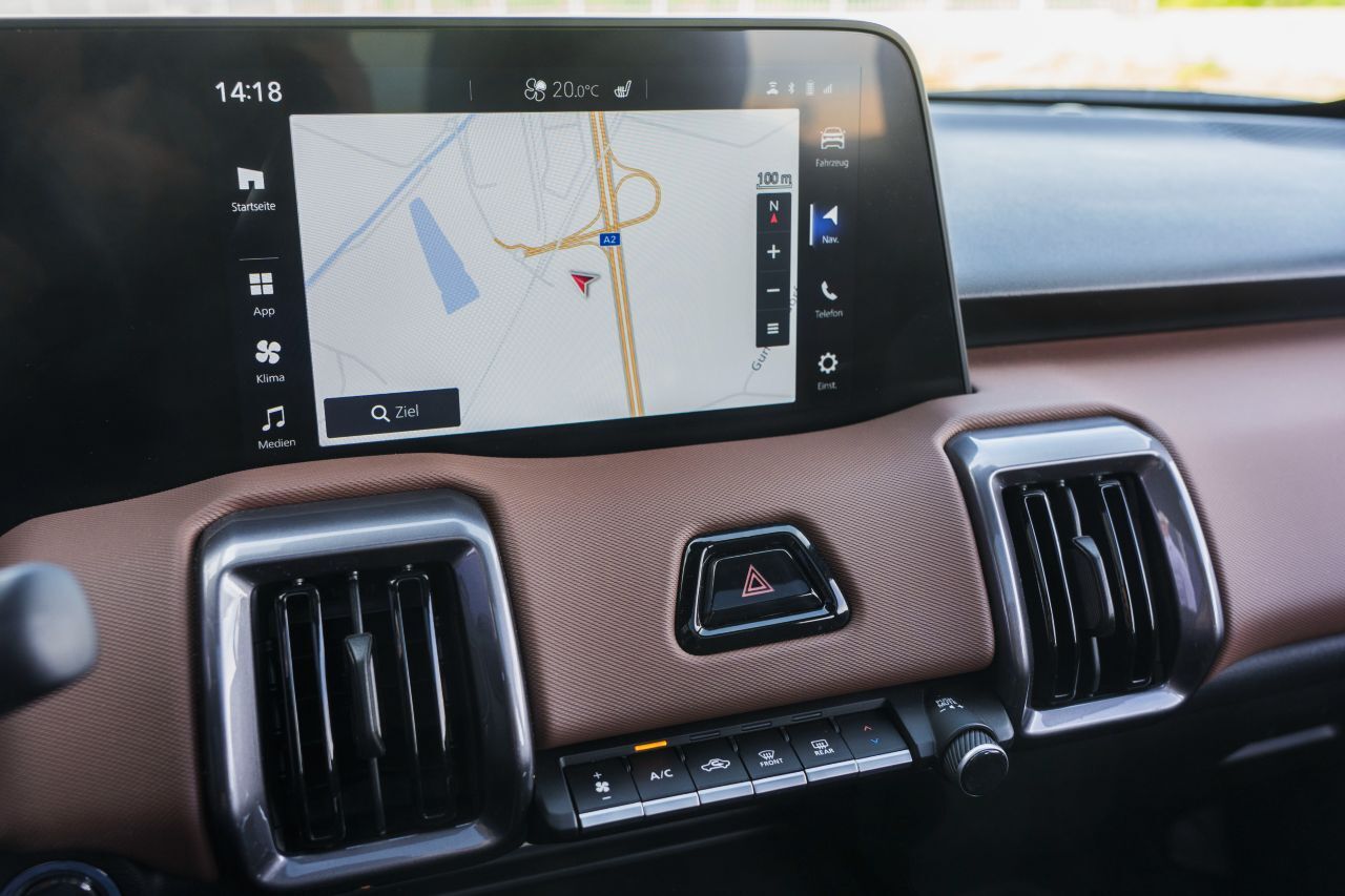 Der 10,1 große Zentralbildschirm für Klimatisierung, Navi, Infotainment.