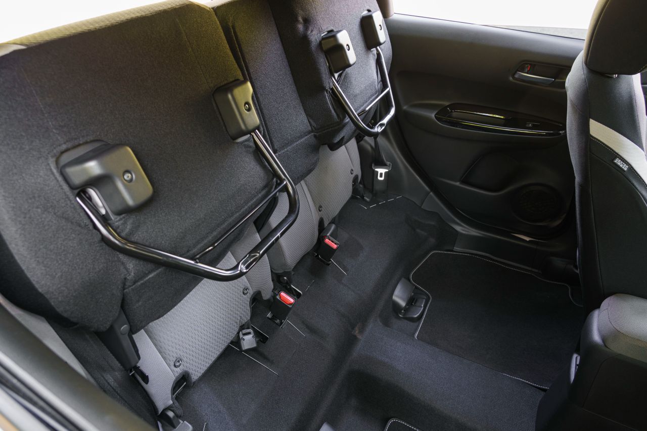 Die magischen Rücksitze – vulgo Magic Seats – sind der große Clou am kleinen Auto. Man kann die Sitzflächen in 50:50-Teilung nach oben klappen.