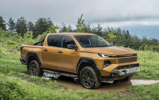 Der Hilux überrascht mit modernem Innenraum, Elektroversion und Komfort. Im Kern bleibt er bei seinem Konzept. - Nachgeben ist keine Option