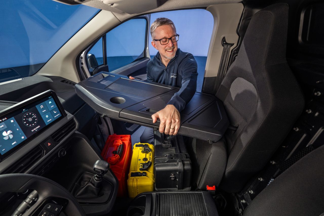 Der Modutable kann mit wenigen Handgriffen optional am Flexiseat …