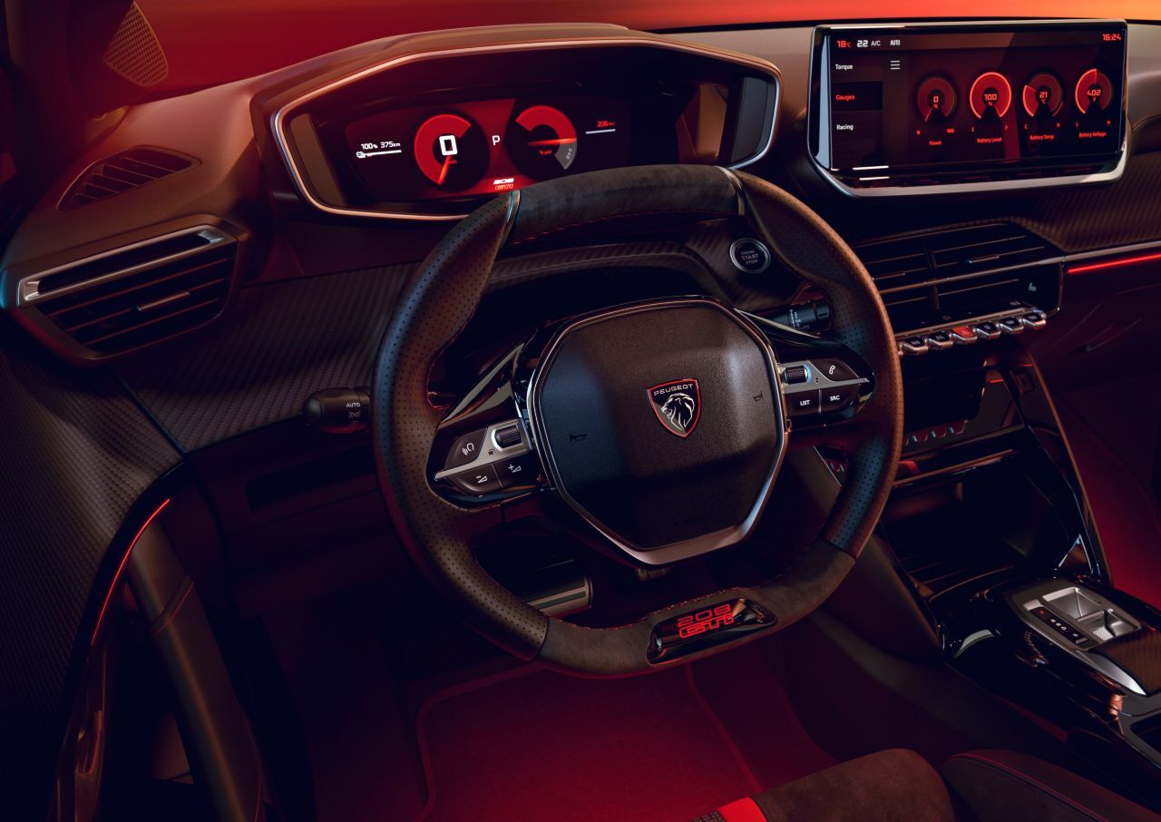 … Bremsen und das Fahrwerks-Setup von Peugeot Sport sind einzigartig.