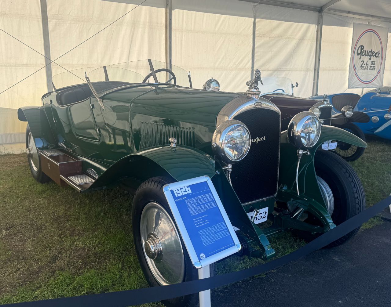 Peugeot 174 S von 1926: Aus heutiger Sicht klingen 85 PS und ein 4-Gang-Getriebe für 130 km/h gemütlich, aber damals war das brachiales Material.