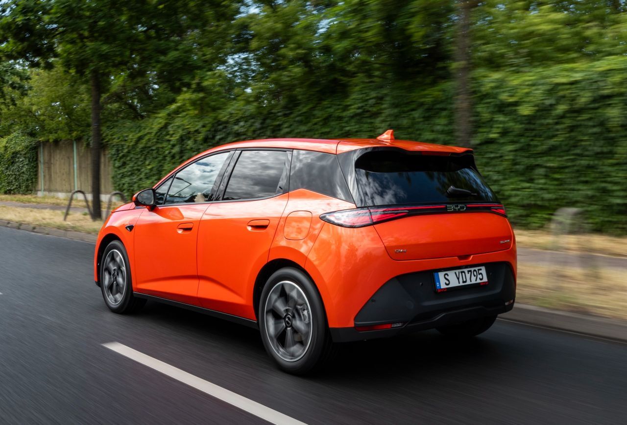 Der Dolphin G ist der erste, auf höchste Effizient getrimmte Kompakt-Hatchback mit Plug In-Hybrid, lässt sich aber reuelos als Vollhybrid fahren.