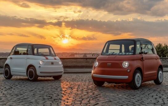 Fiat erweitert die Topolino-Palette: Corallo ist eine Referenz an den Stil der 60er Jahre, Sport bringt Coolness, Vilebrequin huldigt dem Sommer.Fiat erweitert die Topolino-Palette: Corallo ist eine Referenz an den Stil der 60er Jahre, Sport bringt Coolness, Vilebrequin huldigt dem Sommer. - Segensreiche Vielfalt