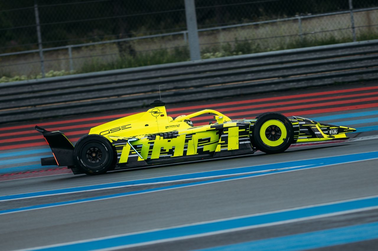 „Ingenieure und Strategie spielen in jeder Rennserie eine große Rolle. In der Formel E befindet sich das Ganze aber noch einmal auf einem anderen Niveau …