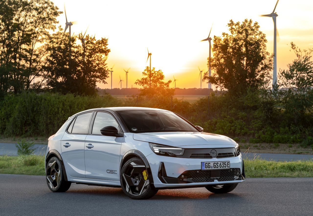 Fazit von Motorprofis-Tester Peter Pisecker: „Der Corsa GSE ist für dynamisches Fahren konzipiert – und das kann er, da macht er Spaß. Dabei ist er dank kompakter Abmessungen auch als Stadtfahrzeug praktikabel und noch halbwegs leistbar.