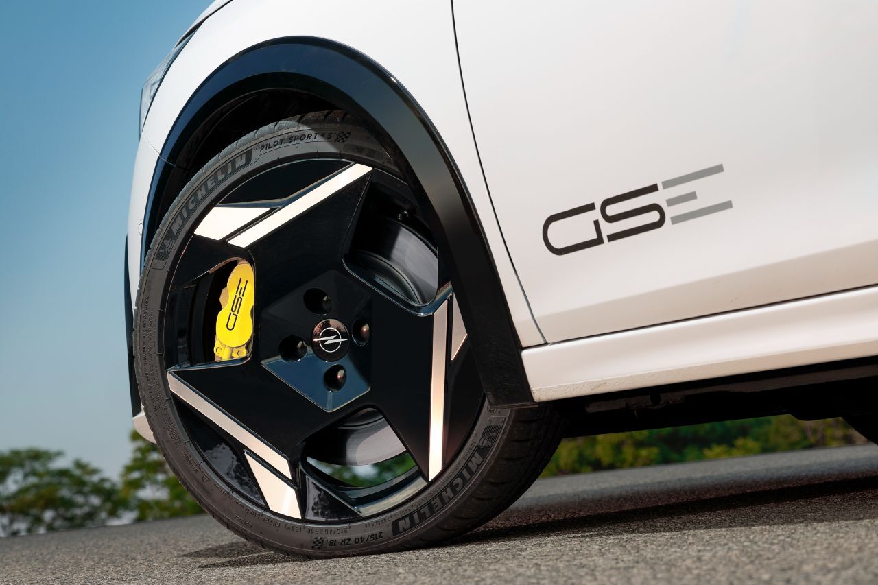 Kunden können zwischen Michelin- oder Hankook-Serienbereifung wählen.