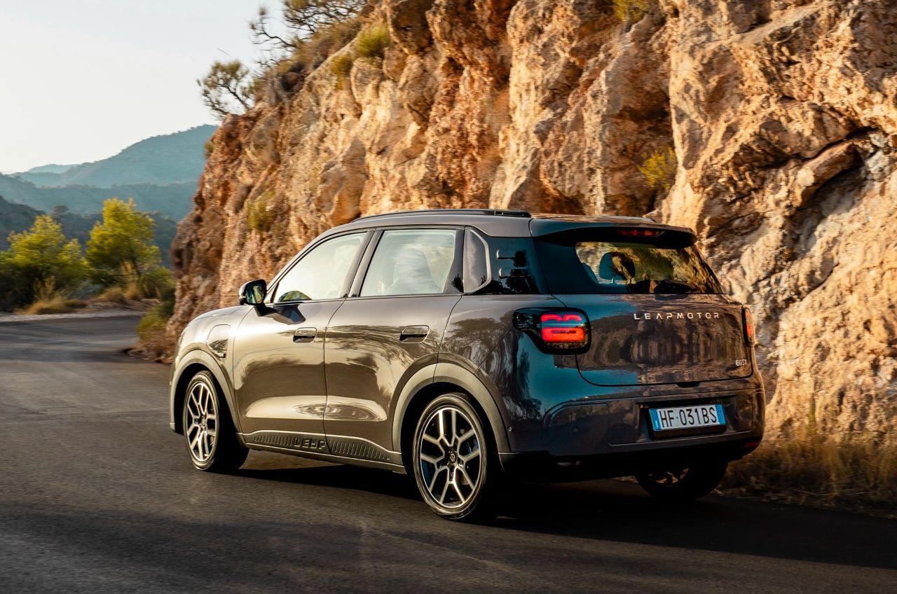 B03X der jungen chinesischen Marke Leapmotor: Ein familientaugliches City-SUV, das sich im Segment der angesagten B-SUV einordnet.