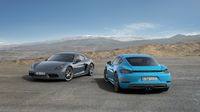 Die neuen Lichter, Kotflügel und Schweller lassen den 718 Cayman breiter und gestreckter wirken.