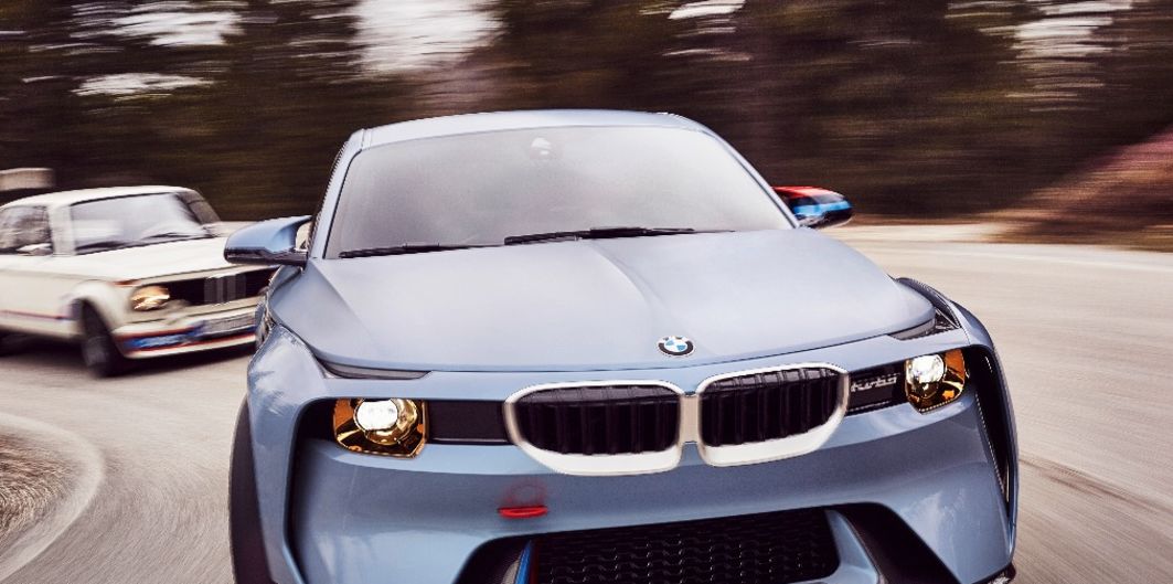 PREMIERE: BMW 2002 HOMMAGE