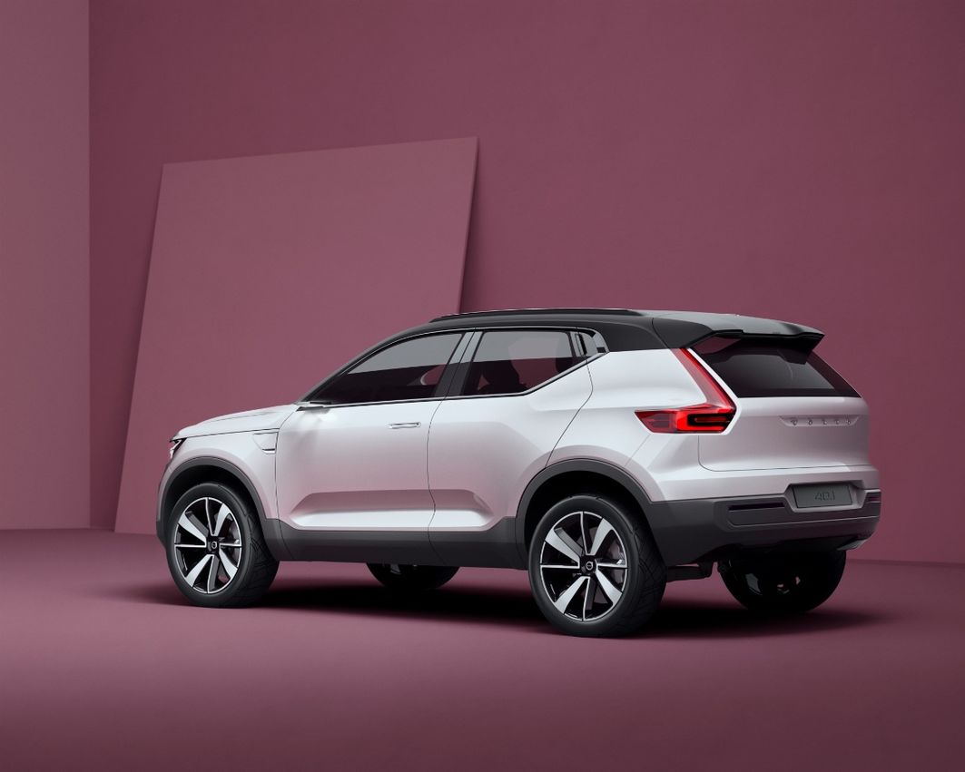 Das erste Serienmodell auf Basis der neuen Plattform wird der XC40 sein – ein kompaktes SUV, das Ende 2017 an den Start geht. Die Studie 40.1 kündigt das neue Modell jetzt an.