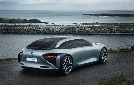 Ein Konzeptfahrzeug, das Fragen aufwirft: Ist das ein reines Showcar ohne weitere Bestimmung? Oder steckt mehr dahinter? - Was will uns Citroën mit  diesem Auto sagen?