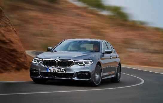 BMW bringt den neuen 5er  an den Start: Generation sieben wird sportlicher, in wichtigen Bereichen auch luxuriöser. - Was muss man über  den 5er wissen?
