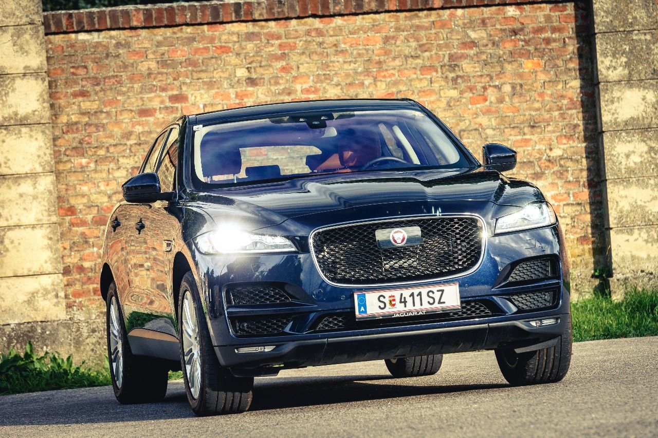 Vorteil des Jaguar-Gesichts: man hat es einfach noch nicht so oft gesehen wie das von Audi, BMW und Mercedes.