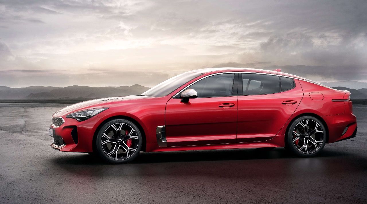 Kia Stinger: Gestreckte, schnittige Form mit Reminiszenzen an die Studie „GT“ aus 2011.