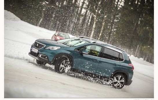 In den Peugeot-SUV gibt es keinen Allradantrieb, sondern hochgerüsteten Frontantrieb. Funktioniert das im Winter? - Geht es auch  ohne Allrad?