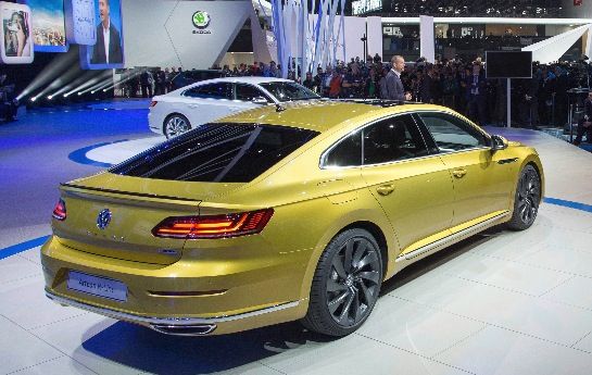 Der Name Passat ist tabu, die Coupé-Limousine von VW heißt jetzt Arteon. Schon im Sommer geht es los. - Wie cool ist das neue  VW-Topmodell?