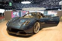 Supersportwagen mit 764 PS und 2,28 Millionen (plus Steuern) Grundpreis: Der Pagani Huayra bekommt einen offenen Bruder.