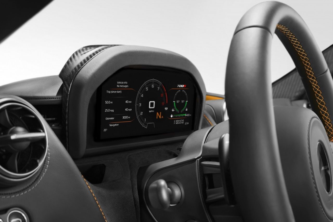 So sieht das Display des McLaren 720S  im Normalmodus aus.