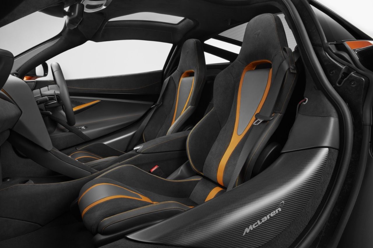 Auch die Sitze wirken entschlossen uns sollten den Fahrer des McLaren 720S gut in Position halten.