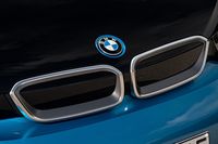 Das große Premium-Crossover-Modell der Bayern kommt 2021 auf den Markt, es könnte i5 heißen. Zuvor gehen mit dem elektrischen Mini (2019) und dem elektrischen BMW X3 (2020) zwei konventionellere E-Autos an den Start.