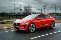 Der iPace läuft bei Magna-Steyr in Graz vom Band und wird ab Mitte 2018 ausgeliefert.