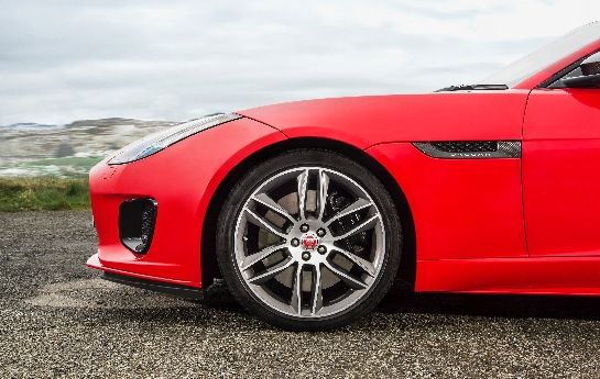 Mit einem neuen Vierzylinder-Turbobenziner erweitert Jaguar das F-Type-Modellangebot. - Reicht auch der Vierzylinder?