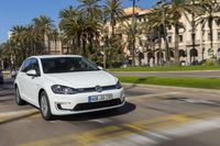 PLATZ 6: Die Nummer eins der normalen Verkaufshitparade muss sich bei den E-Autos mit der Verfolgerrolle begnügen. 131 neue VW e-Golf in den ersten fünf Monaten.