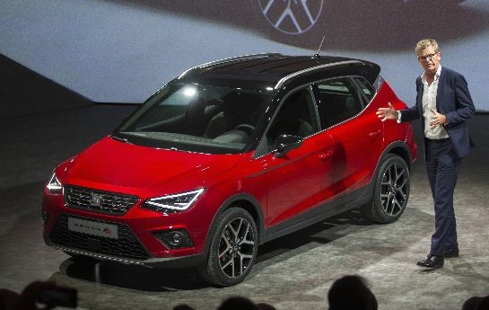 Seat präsentiert mit dem Arona sein erstes Mini-SUV. Die Premiere ist nur der Beginn einer weiteren SUV-Offensive im VW-Konzern. - Wie groß ist das  kleine Seat-SUV?