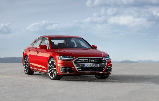 Vom ersten Serien-Audi des neuen Designchefs hatten viele eine neue Formgebung erwartet. Aber die Revolution blieb aus. - Fährt Audi jetzt eine  neue Designlinie?