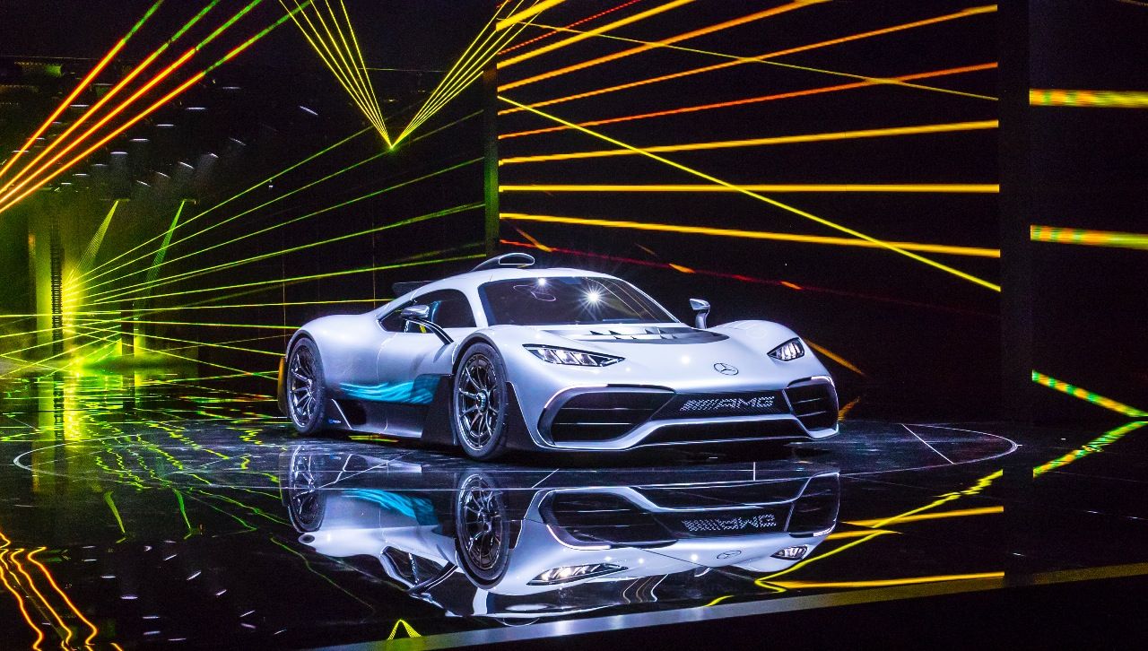 Sportler aller Preisklassen dominieren die IAA: Ganz oben angesiedelt ist der Mercedes Project One mit 1035 PS. Serienfertigung fix.