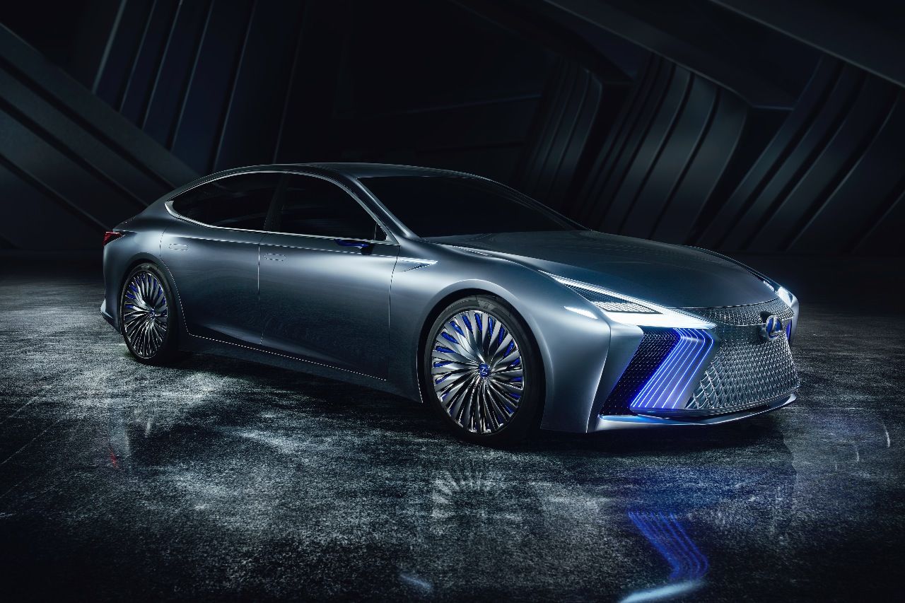 MODELL: Lexus LS Concept+. BOTSCHAFT: Autonomes Fahren steht bei uns ganz oben auf der Agenda. Beim Design legen wir uns derzeit auf die bestehende L-Finesse Design-Philosophie fest und entwickeln sie weiter.