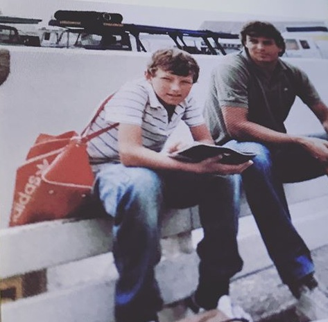 Motorprofis-Kommentator Gerald Enzinger mit seinem Bruder Fritz am Österreichring.