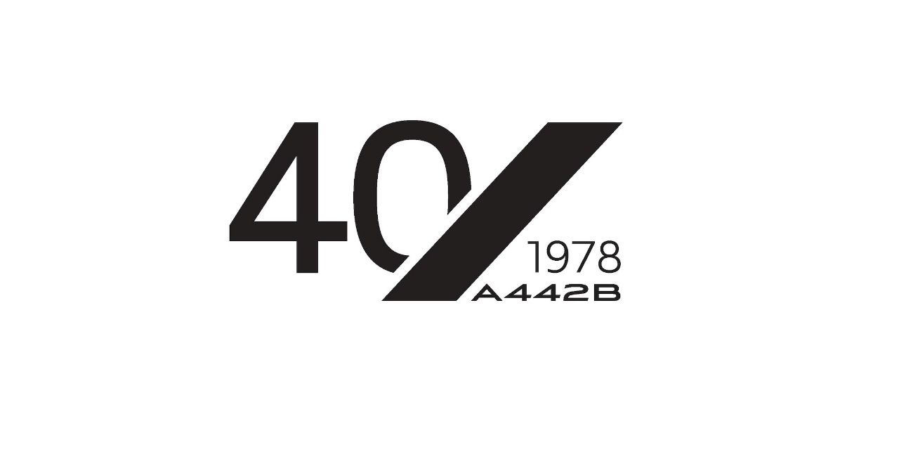 Magische Zahlen: Die Alpine A442 B ist auch 40 Jahre nach ihrem Sieg legendär.